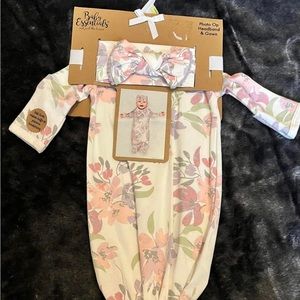 Babe girl clothes 0-3 to 3 month clothes.